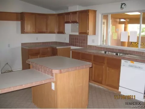 30310 N Haystack Dr, Meadview, AZ 86444 photo 10
