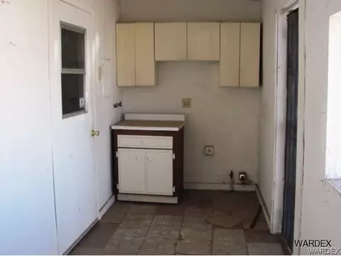 208 Walnut St, Needles, CA 92363 photo 8