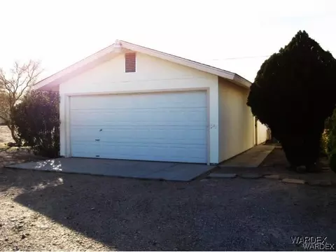 4876 E Monarch Dr, Topock, AZ 86436 photo 2