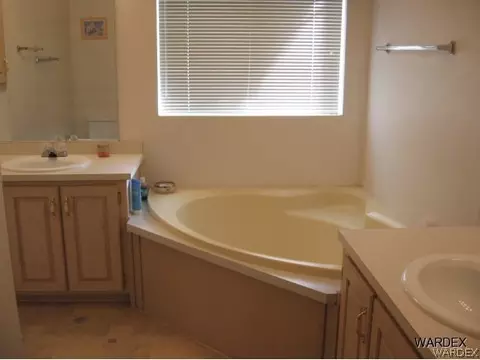 4876 E Monarch Dr, Topock, AZ 86436 photo 11