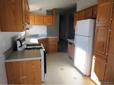 4610 E Monarch Dr, Topock, AZ 86436 photo 3