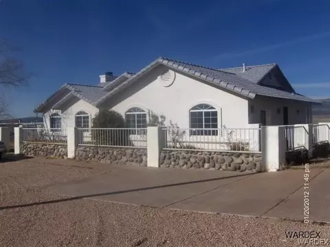 16435 E Dawn Dr, Truxton, AZ 86434 photo 1