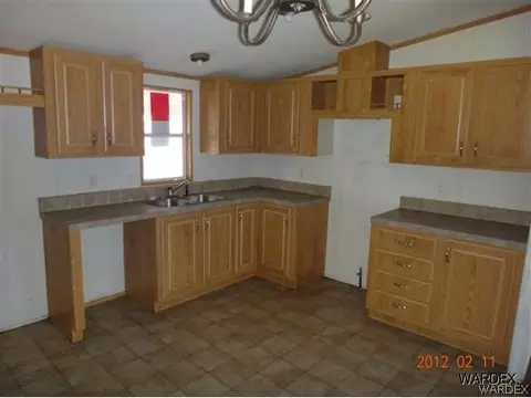 2895 E Devlin, Kingman, AZ 86409 photo 2