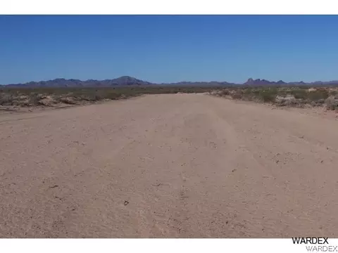 33418 Ave 40e, Bouse, AZ 85325 photo 2