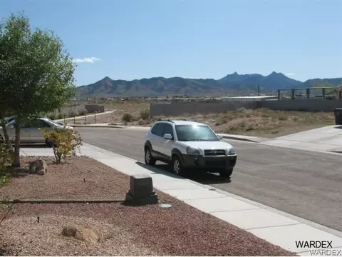 3029 Mallory Loop, Kingman, AZ 86401 photo 2
