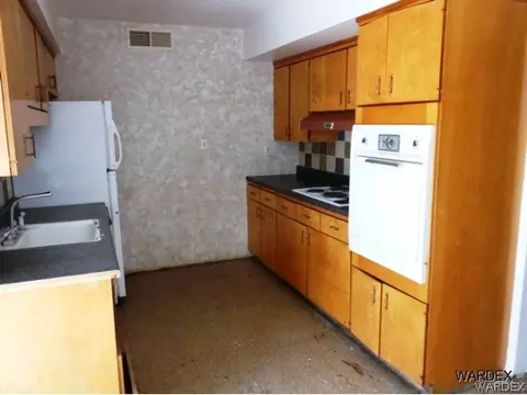 1933 Cortez St, Needles, CA 92363 photo 2