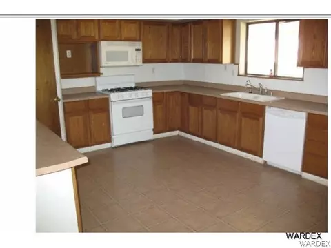 7351 E Superstition Dr, Kingman, AZ 86401 photo 3