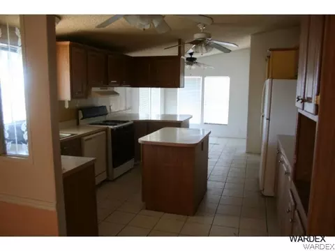 4661 E Park Dr, Topock, AZ 86436 photo 2