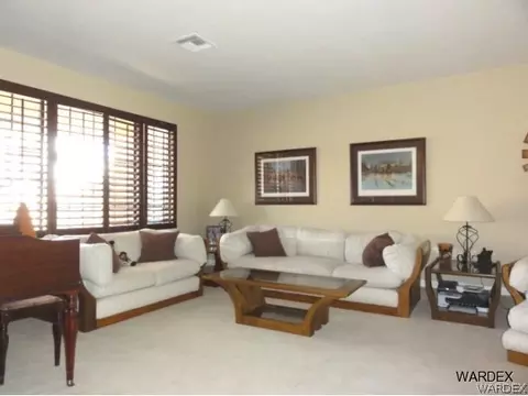 2077 Avalon Ave, Laughlin, NV 89029 photo 2