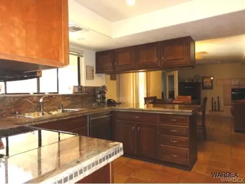2077 Avalon Ave, Laughlin, NV 89029 photo 8