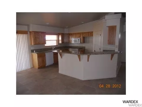 7181 E Stoneaxe Dr, Kingman, AZ 86401 photo 2