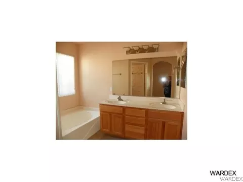 3865 E Ames Ave, Kingman, AZ 86409 photo 2