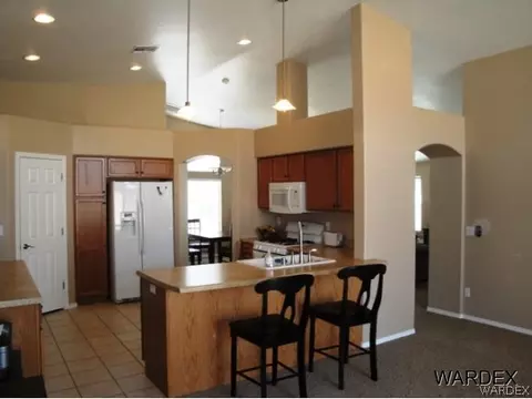 3835 E Ames Ave, Kingman, AZ 86409 photo 2
