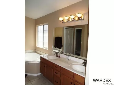 3835 E Ames Ave, Kingman, AZ 86409 photo 12