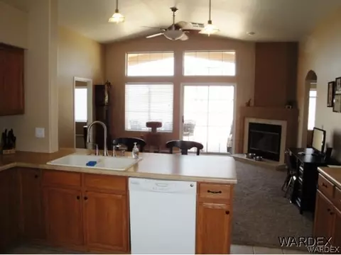 3835 E Ames Ave, Kingman, AZ 86409 photo 3