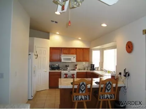2188 Quail Run Rd, Kingman, AZ 86409 photo 2