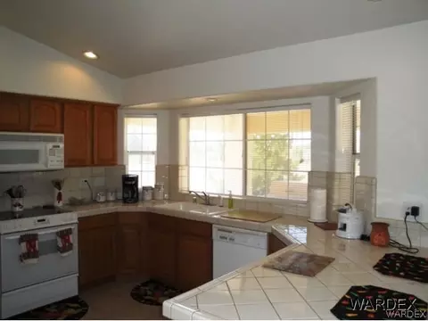 2188 Quail Run Rd, Kingman, AZ 86409 photo 3