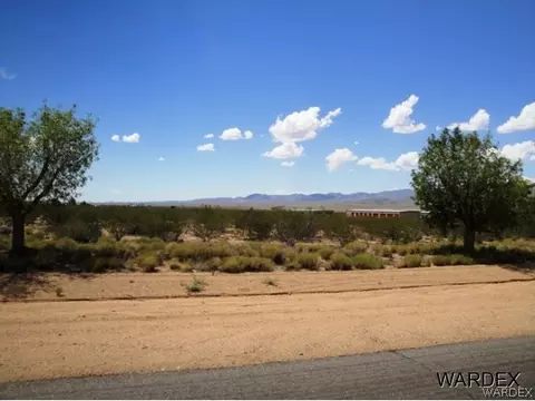 7120 E Concho Dr, Kingman, AZ 86401 photo 2