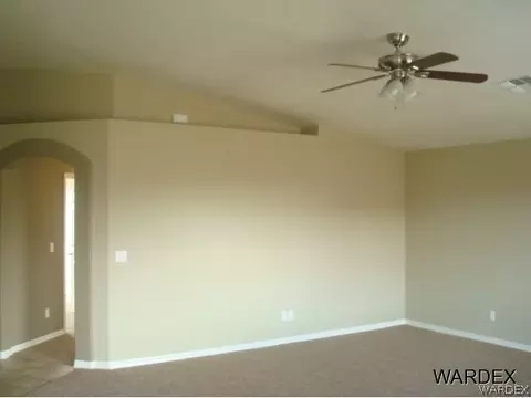 3961 E Ames, Kingman, AZ 86401 photo 2