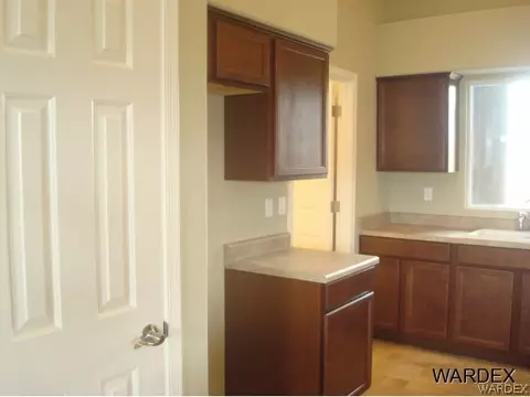 3961 E Ames, Kingman, AZ 86401 photo 8