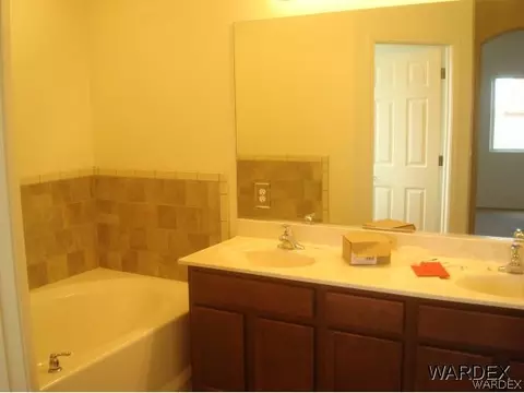3961 E Ames, Kingman, AZ 86401 photo 14