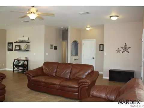 7265 E Stoneaxe Dr, Kingman, AZ 86401 photo 3