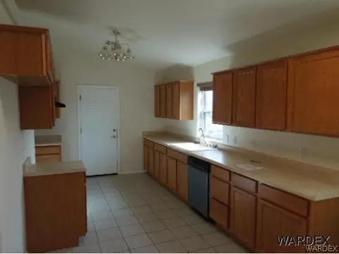 2540 E Hearne, Kingman, AZ 86409 photo 7