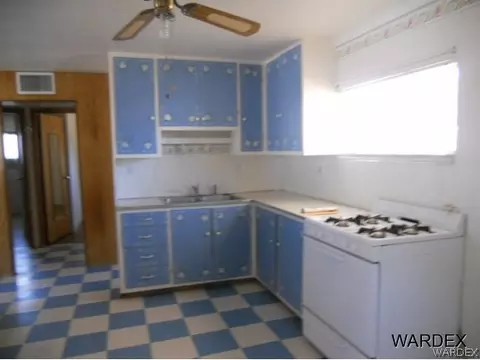 4094 Thompson Ave, Kingman, AZ 86409 photo 2