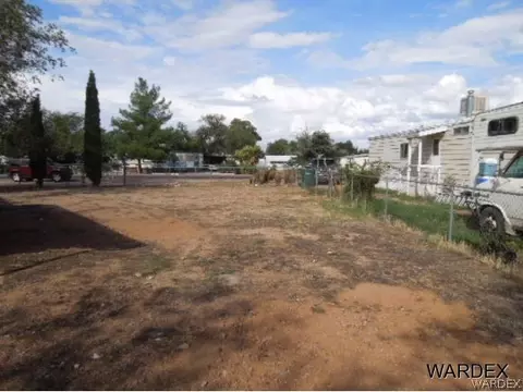 3570 E Cardinal Ln, Kingman, AZ 86409 photo 6