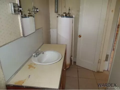 3570 E Cardinal Ln, Kingman, AZ 86409 photo 13