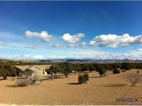 9765 E Blake Ranch Rd, Kingman, AZ 86401 photo 2