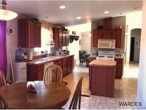 9765 E Blake Ranch Rd, Kingman, AZ 86401 photo 4