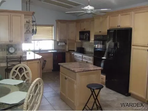 8866 Apache Loop, Parker, AZ 85344 photo 4