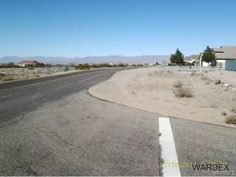 6971 E Concho Pl, Kingman, AZ 86401 photo 3
