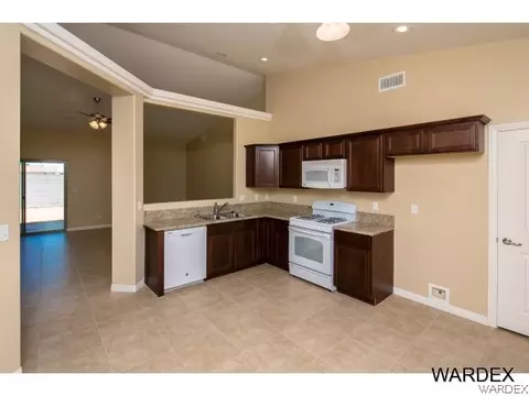 3359 E Rusty Spur Ave, Kingman, AZ 86409 photo 8