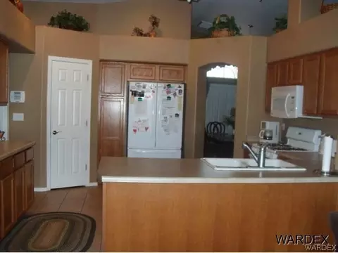 3937 E Ames Ave, Kingman, AZ 86409 photo 4