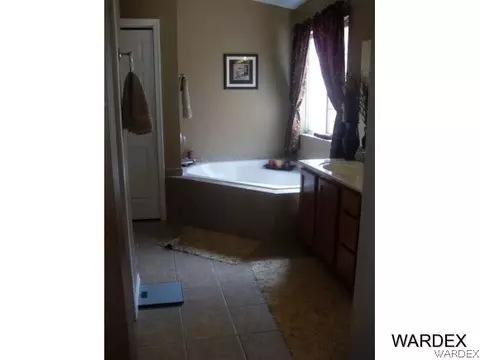 3937 E Ames Ave, Kingman, AZ 86409 photo 6