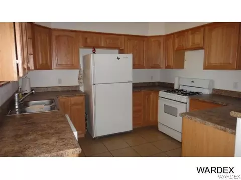 3223 E Packard Ave, Kingman, AZ 86409 photo 5