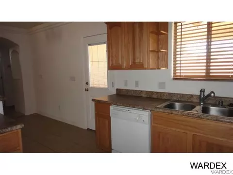 3223 E Packard Ave, Kingman, AZ 86409 photo 6