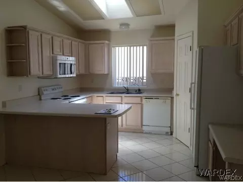 3853 Potter, Kingman, AZ 86409 photo 3