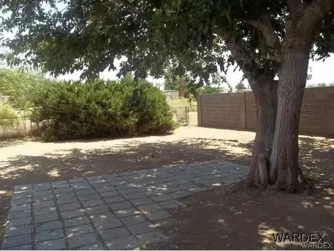 2900 E Devlin Ave, Kingman, AZ 86409 photo 2