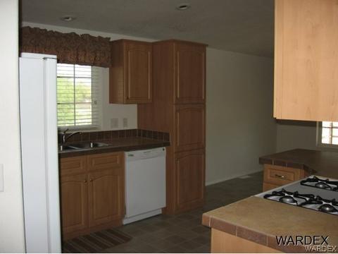 5284 E Supai Dr, Topock, AZ 86436 photo 6