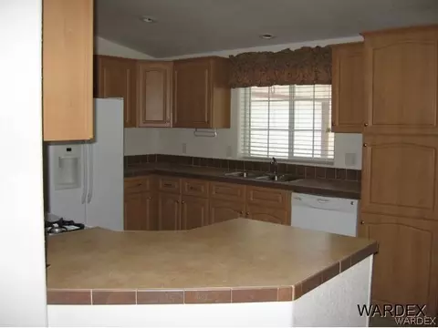 5284 E Supai Dr, Topock, AZ 86436 photo 7