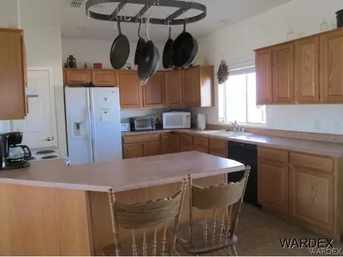 7296 E Brooks Blvd, Kingman, AZ 86401 photo 2