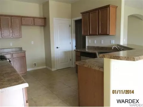 3982 E Mcvicar Ave, Kingman, AZ 86409 photo 4