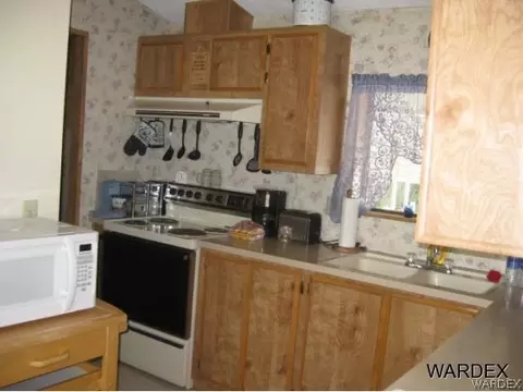563 Channel Way, Needles, CA 92363 photo 2