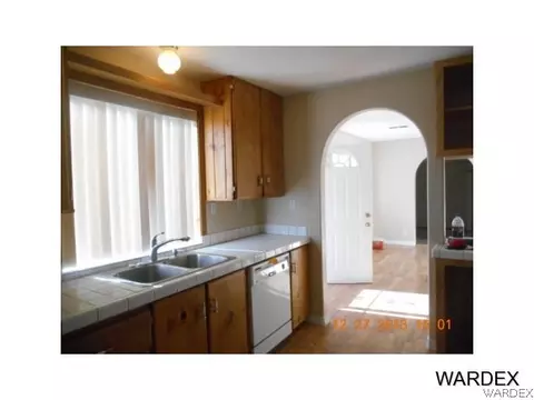 3575 E Robin Ln, Kingman, AZ 86409 photo 3