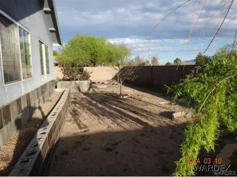 2090 E Mcvicar Ave, Kingman, AZ 86409 photo 2