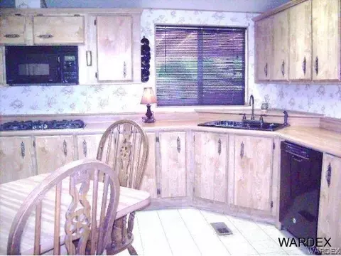 5046 W Camelback Loop, Kingman, AZ 86409 photo 9