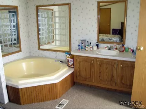 2760 E Devlin Ave, Kingman, AZ 86409 photo 9